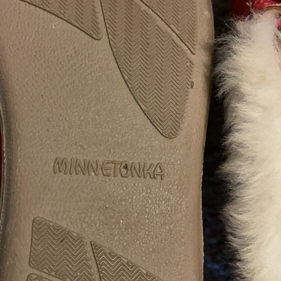 Minnetonka Slippers - Picture 4 of 4